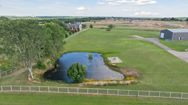 8120 E 112th Street North, Owasso, OK 74055