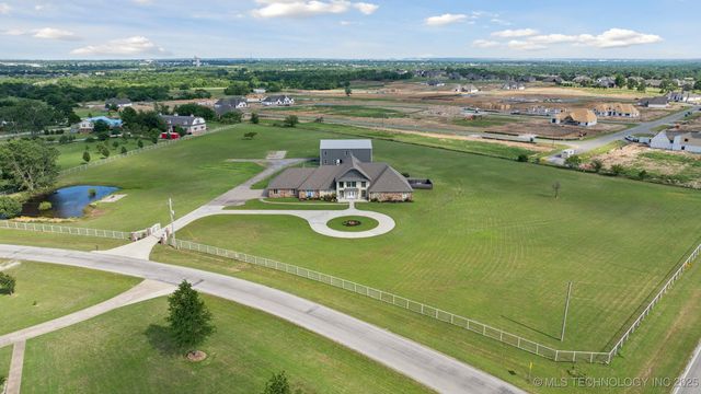 8120 E 112th Street North, Owasso, OK 74055