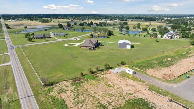 8120 E 112th Street North, Owasso, OK 74055