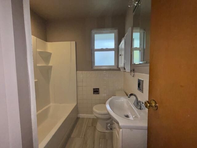 1215 Dellwood Avenue, Columbus, OH 43227