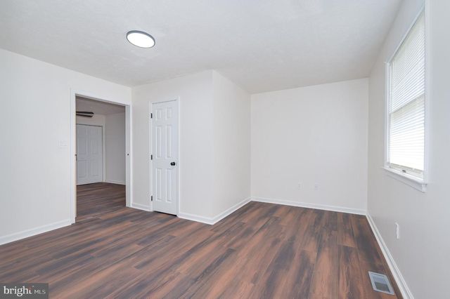 39 ROLLING MEADOWS DR, Martinsburg, WV 25404