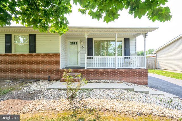 39 ROLLING MEADOWS DR, Martinsburg, WV 25404