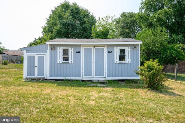 39 ROLLING MEADOWS DR, Martinsburg, WV 25404