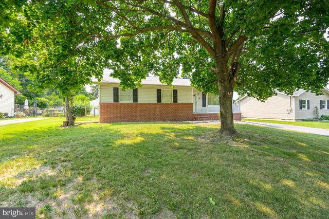39 ROLLING MEADOWS DR, Martinsburg, WV 25404
