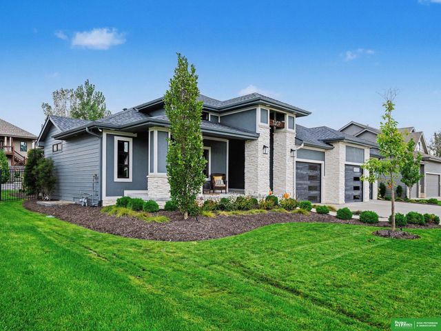 3207 N 179th Street, Omaha, NE 68116