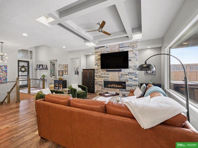 3207 N 179th Street, Omaha, NE 68116