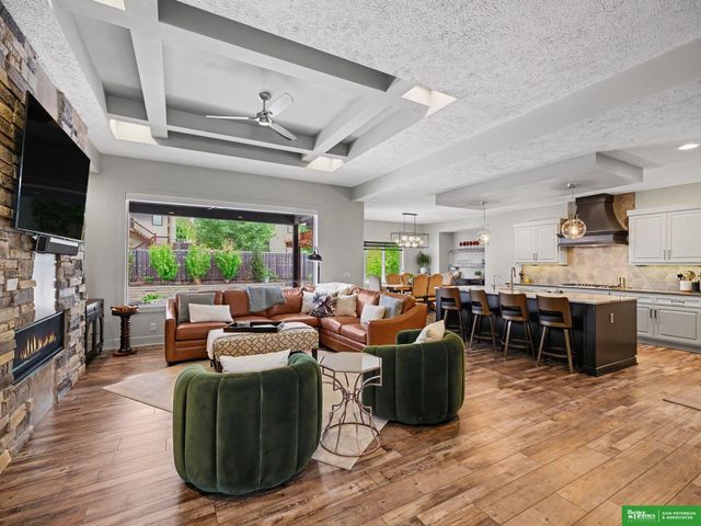 3207 N 179th Street, Omaha, NE 68116