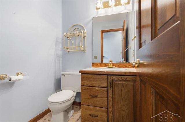 4708 N Trail Wood Circle, Midland, MI 48642