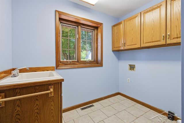 4708 N Trail Wood Circle, Midland, MI 48642