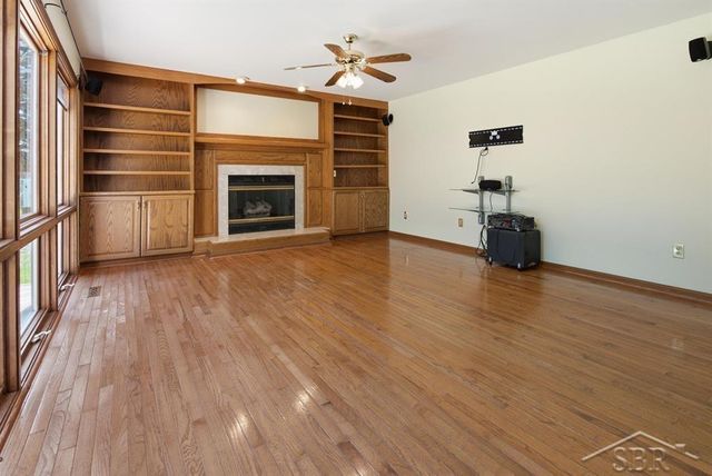 4708 N Trail Wood Circle, Midland, MI 48642