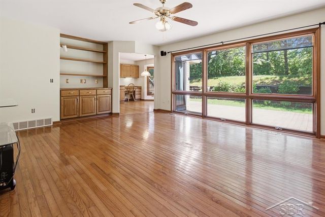 4708 N Trail Wood Circle, Midland, MI 48642