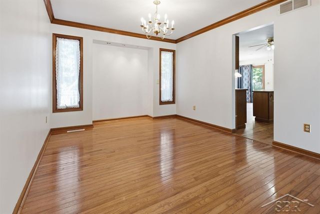 4708 N Trail Wood Circle, Midland, MI 48642