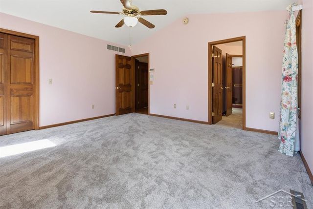 4708 N Trail Wood Circle, Midland, MI 48642