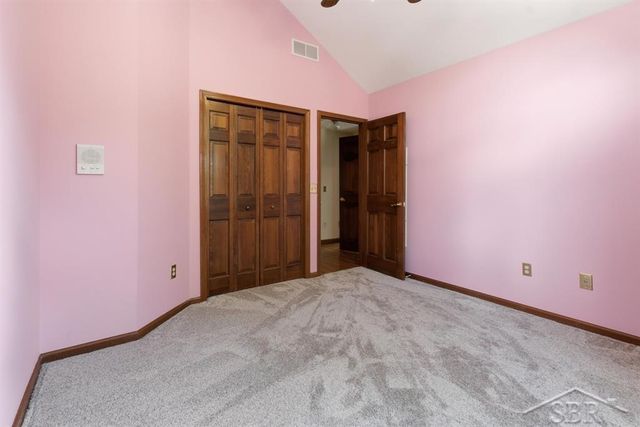 4708 N Trail Wood Circle, Midland, MI 48642