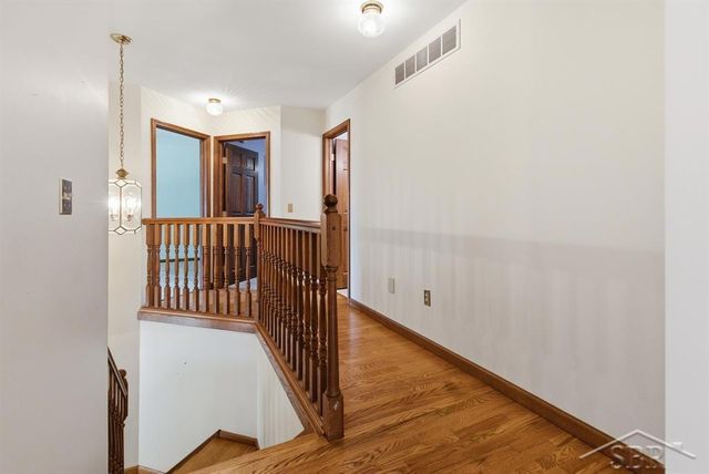 4708 N Trail Wood Circle, Midland, MI 48642