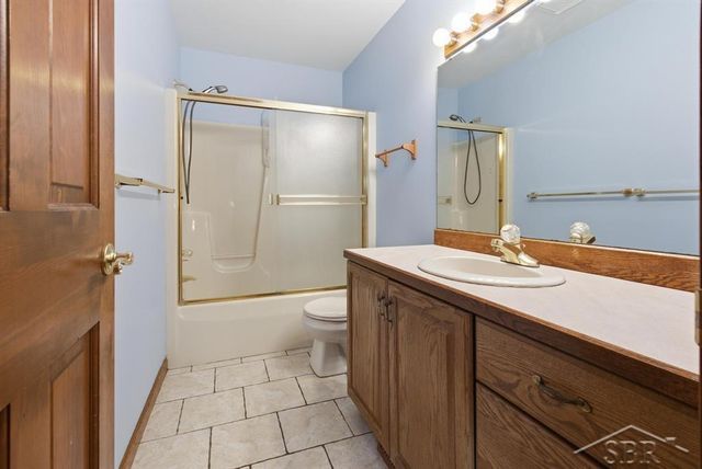 4708 N Trail Wood Circle, Midland, MI 48642