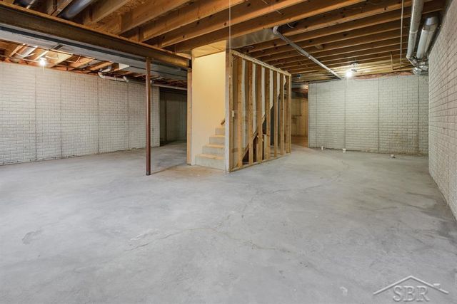 4708 N Trail Wood Circle, Midland, MI 48642