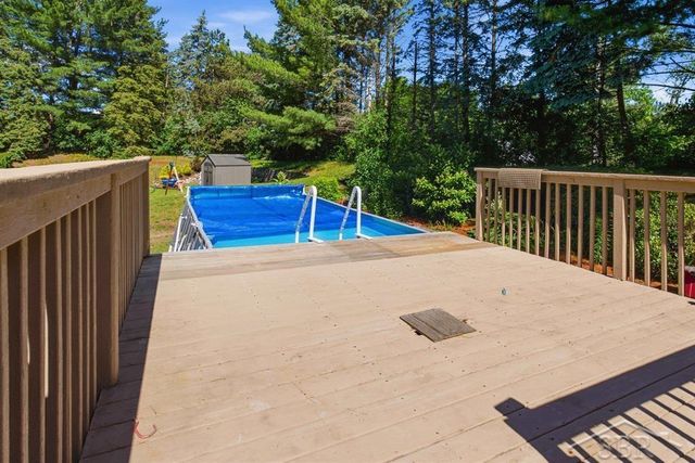 4708 N Trail Wood Circle, Midland, MI 48642