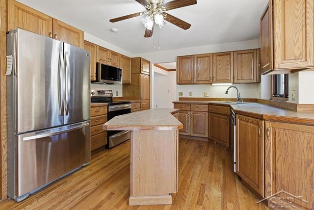 4708 N Trail Wood Circle, Midland, MI 48642
