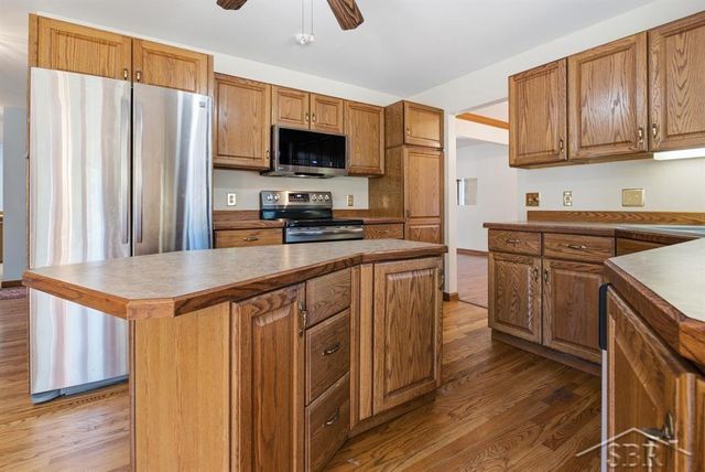 4708 N Trail Wood Circle, Midland, MI 48642