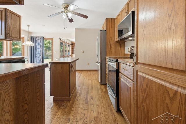 4708 N Trail Wood Circle, Midland, MI 48642
