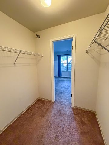 104 Glengarry Drive 105, Bloomingdale, IL 60108