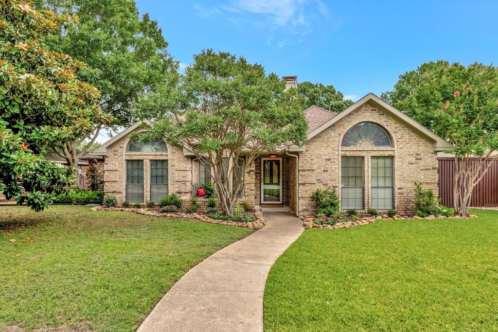 2049 Liverpool Drive, Plano, TX 75025