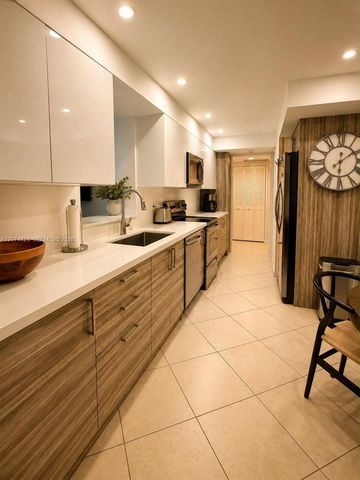 5100 N Ocean Blvd Apt 312, Lauderdale By The Sea, FL 33308