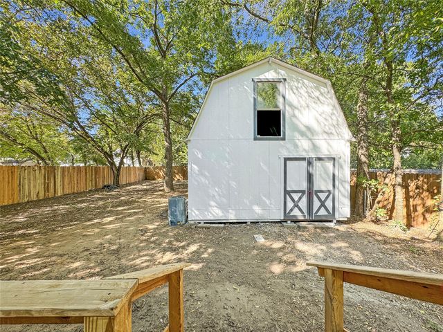 825 W Nelson Street, Denison, TX 75020