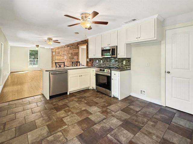 825 W Nelson Street, Denison, TX 75020