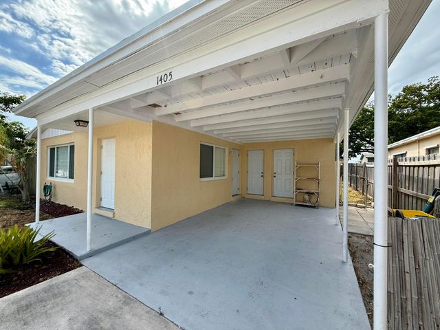 1405 N J Terrace, Lake Worth Beach, FL 33460