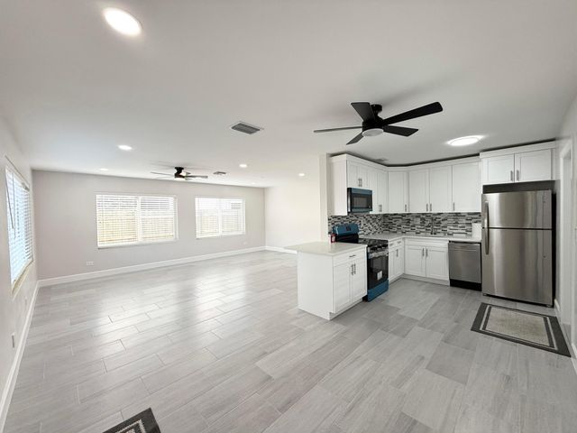 1405 N J Terrace, Lake Worth Beach, FL 33460