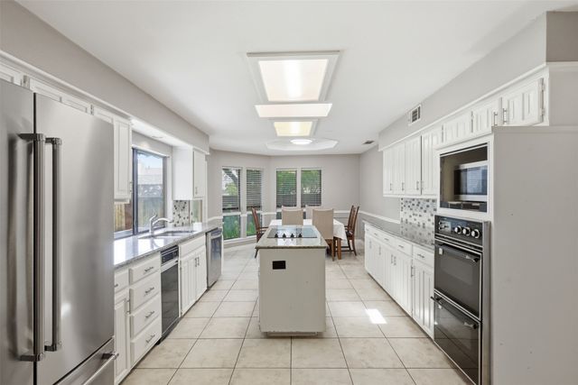 1218 Sycamore Drive, Carrollton, TX 75007