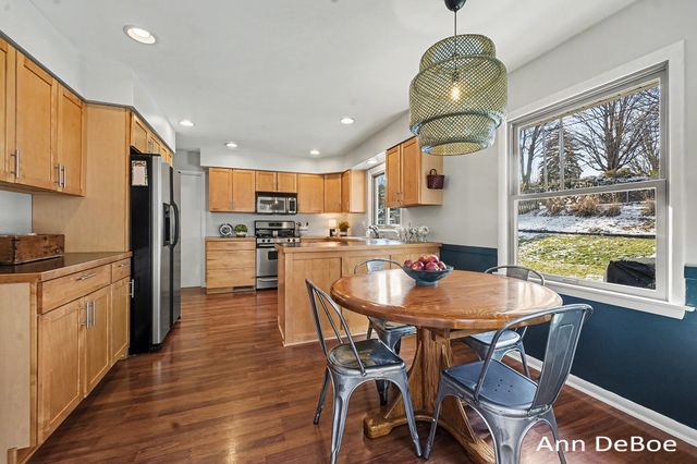 75 Oswego Street NW, Grand Rapids, MI 49504