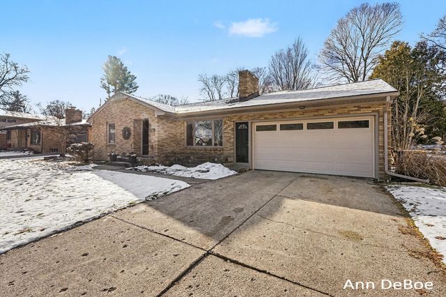 75 Oswego Street NW, Grand Rapids, MI 49504