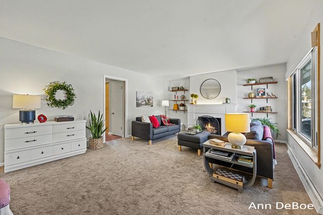 75 Oswego Street NW, Grand Rapids, MI 49504