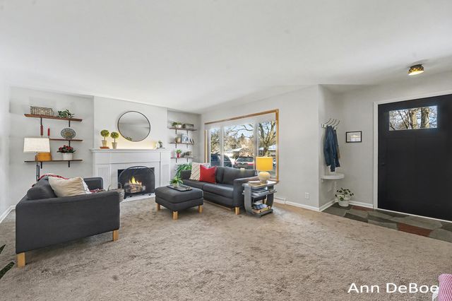 75 Oswego Street NW, Grand Rapids, MI 49504