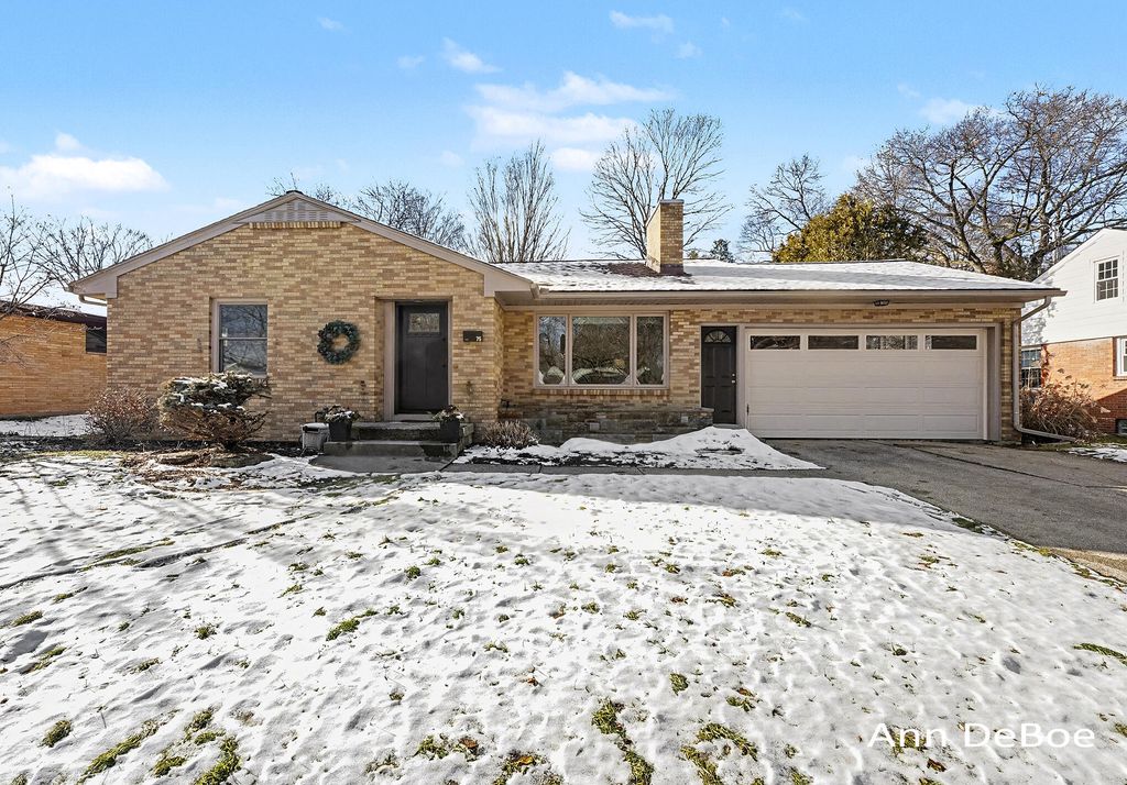 75 Oswego Street NW, Grand Rapids, MI 49504