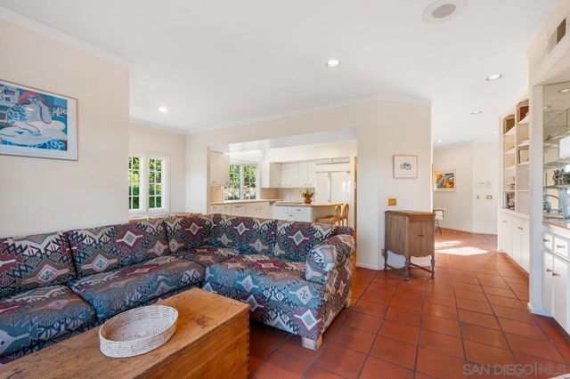 12364 Kingsgate Square, San Diego, CA 92128