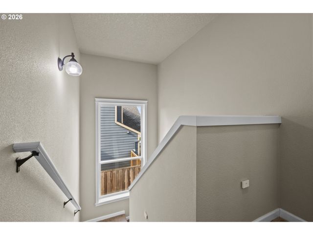 924 JULIE Ln, Molalla, OR 97038