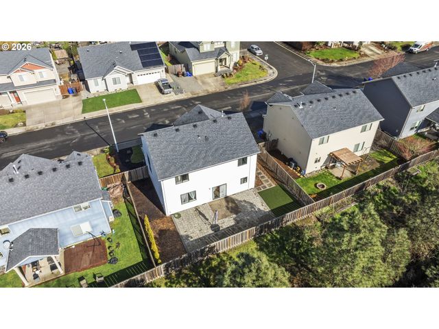 924 JULIE Ln, Molalla, OR 97038