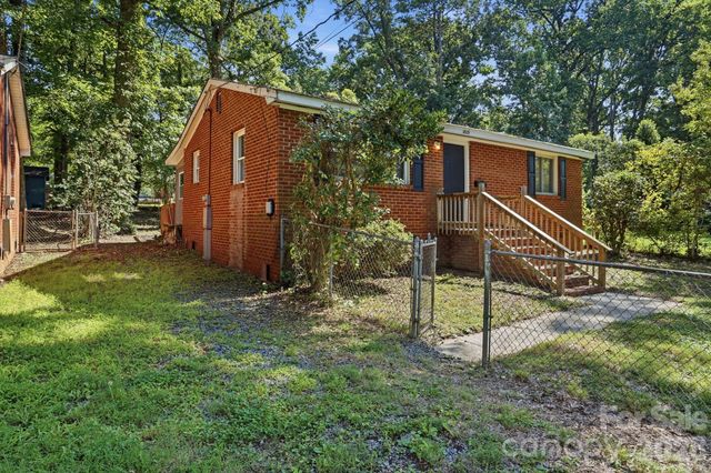 1805 Purser Drive, Charlotte, NC 28215