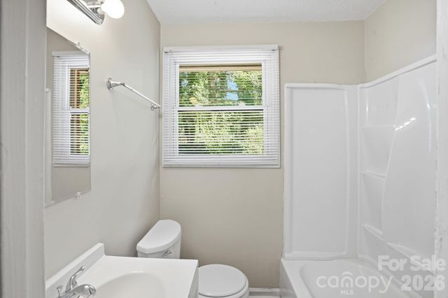 1805 Purser Drive, Charlotte, NC 28215