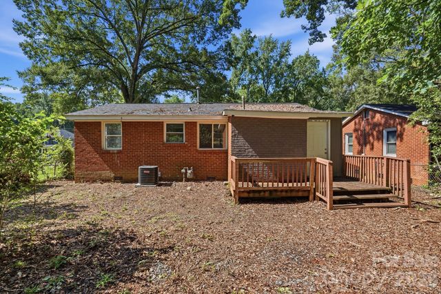 1805 Purser Drive, Charlotte, NC 28215