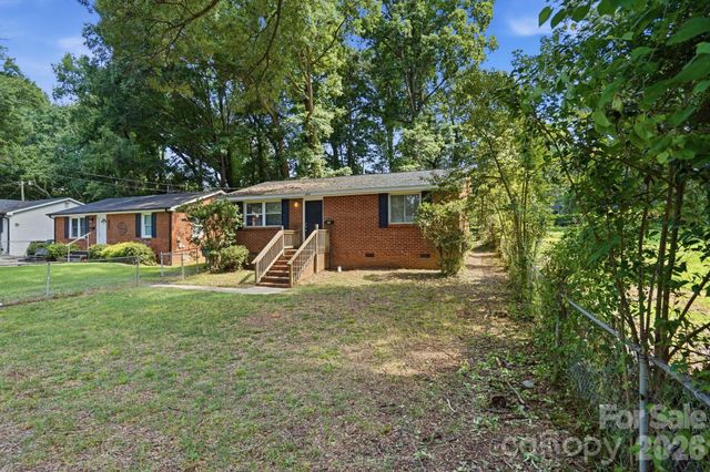 1805 Purser Drive, Charlotte, NC 28215