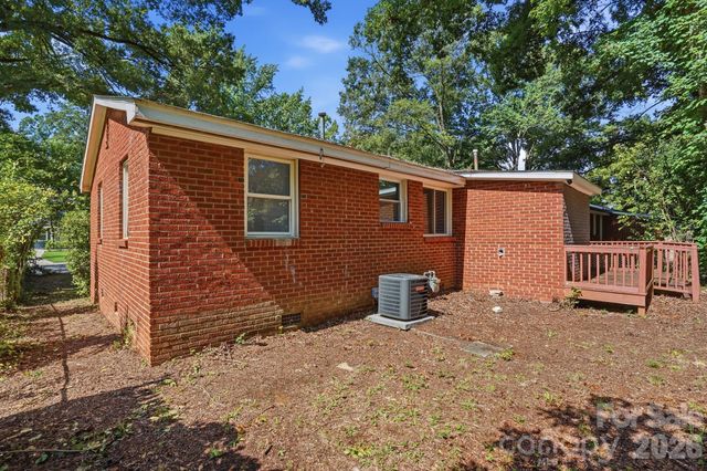 1805 Purser Drive, Charlotte, NC 28215