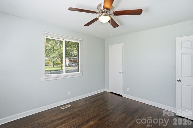 1805 Purser Drive, Charlotte, NC 28215