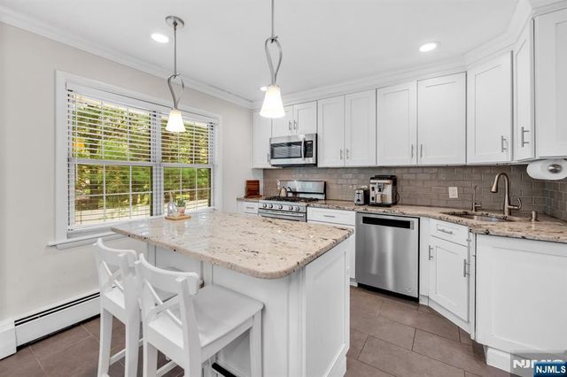 364 Knickerbocker Road, Cresskill, NJ 07626