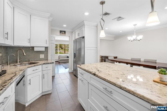 364 Knickerbocker Road, Cresskill, NJ 07626