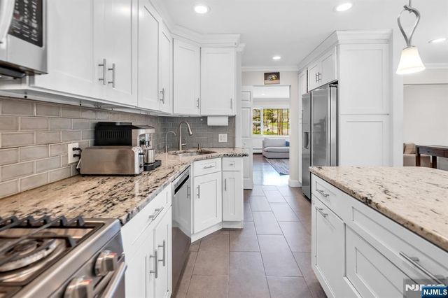 364 Knickerbocker Road, Cresskill, NJ 07626